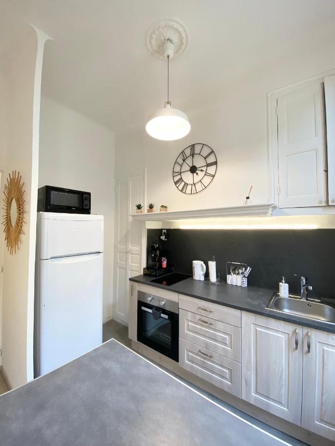 Le 23 - 1Er Etage Appartement Arles Buitenkant foto